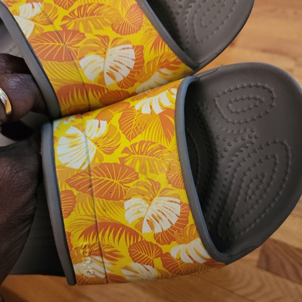Crocs Slide Sandals - Picture 3 of 8